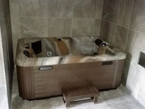 Vířivka MIRA v interiéru Nové Město n. Metují