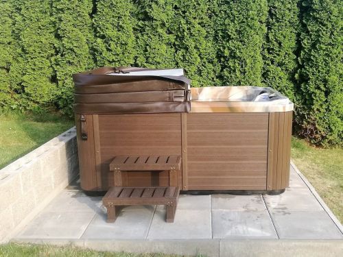 Venkovní vířivka KingSpas