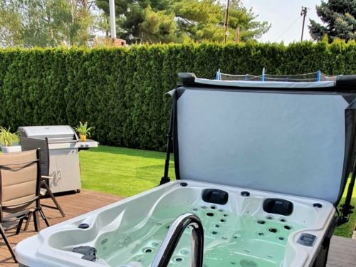 Venkovní vířivka XENA