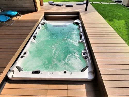 Swim Spa zapuštěná v podlaze Brno
