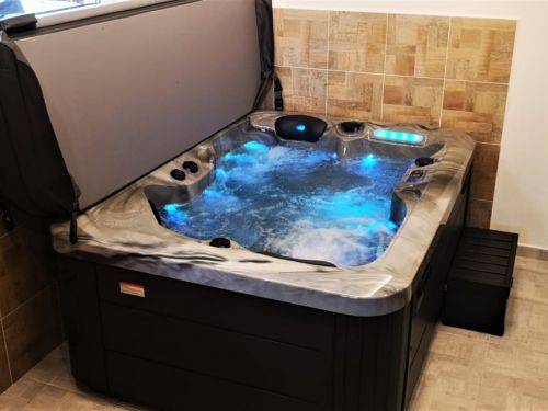 Vnitřní vířivka MIRA