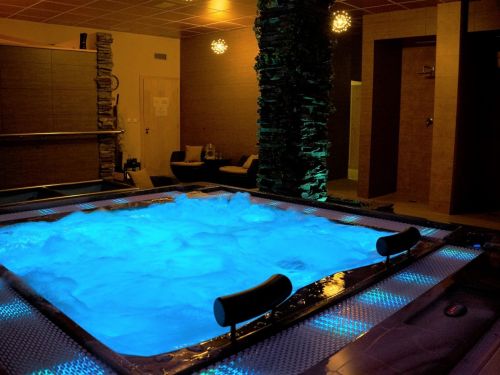 SOFIA s přelivem wellness hotel Opava