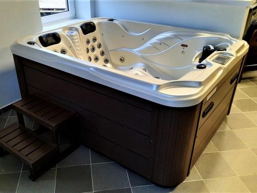 Vířivka LAMIA showroom Pelhřimov